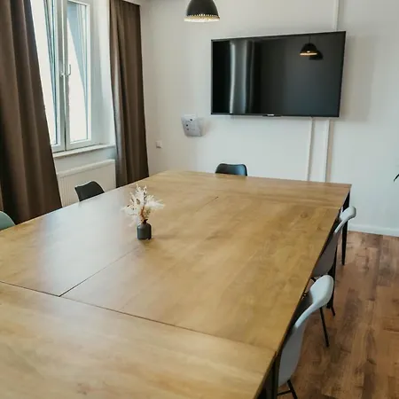 Schlafladen & Hotel *