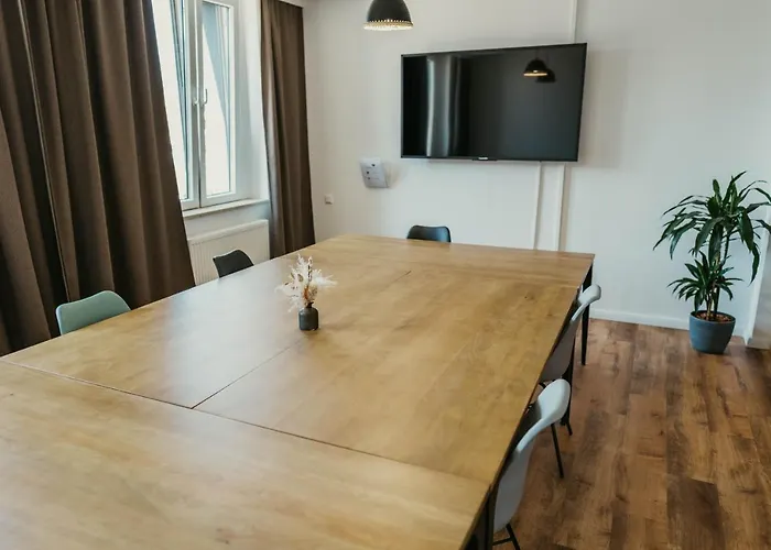 Schlafladen & Tagung Hotel 3*